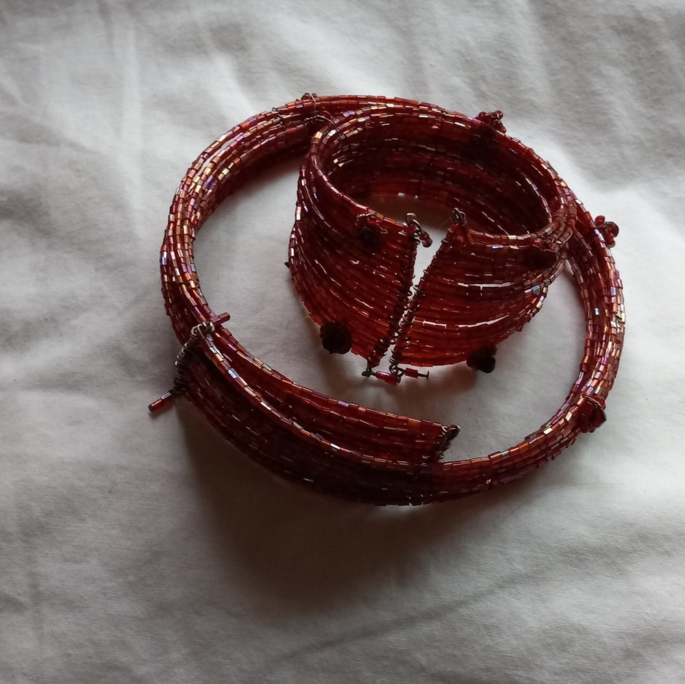 Glass beaded choker and bracelet set.